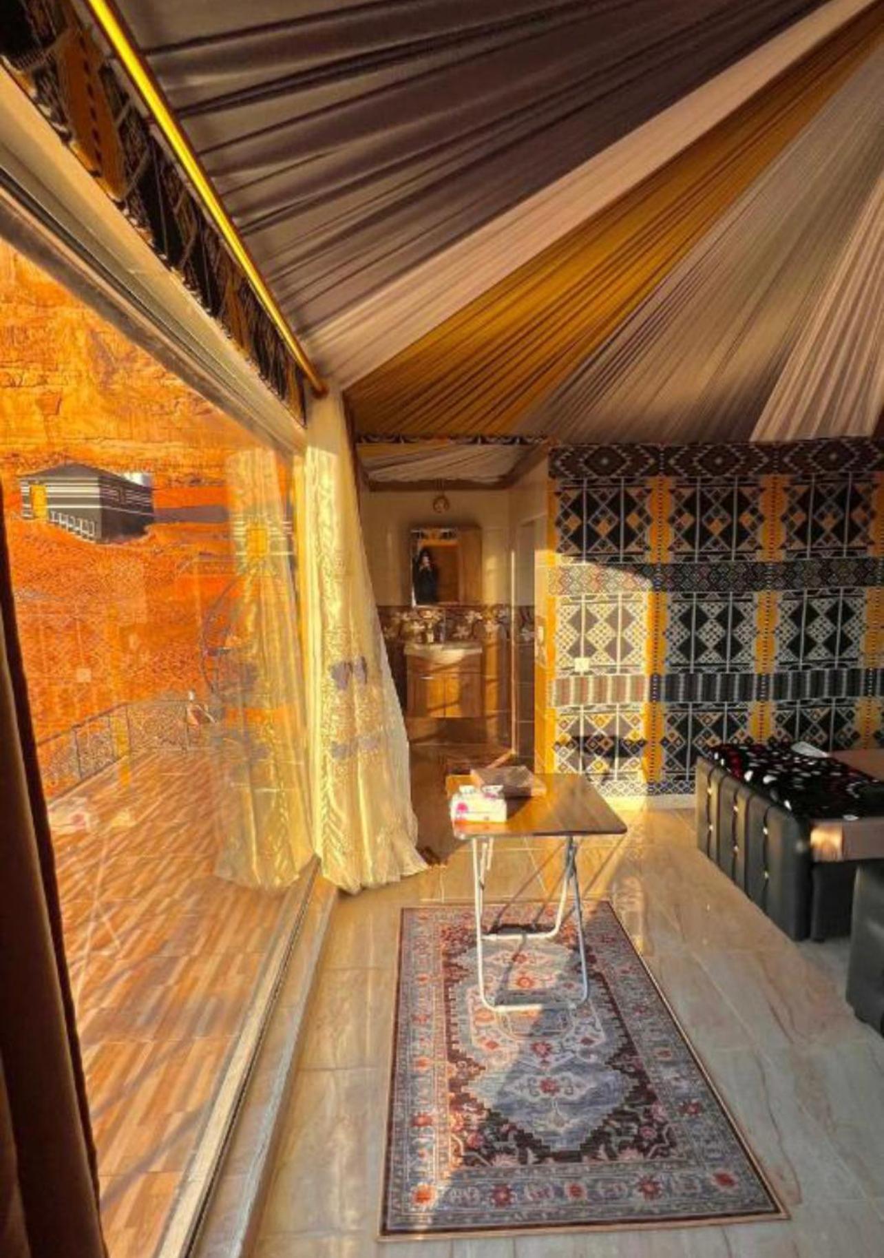 Rum Mountain Luxury Camp Aparthotel Wadi Rum Exteriör bild