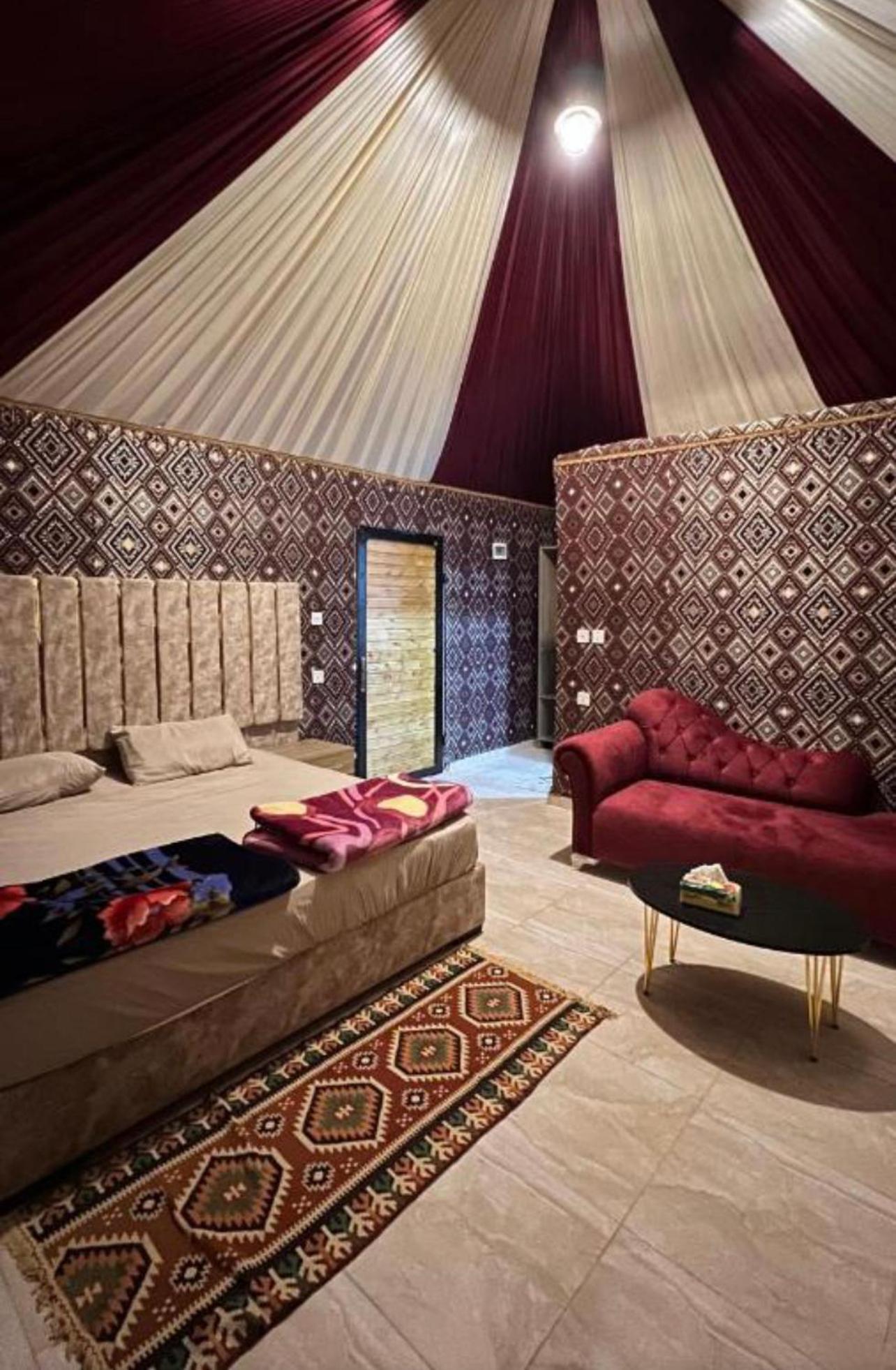Rum Mountain Luxury Camp Aparthotel Wadi Rum Exteriör bild
