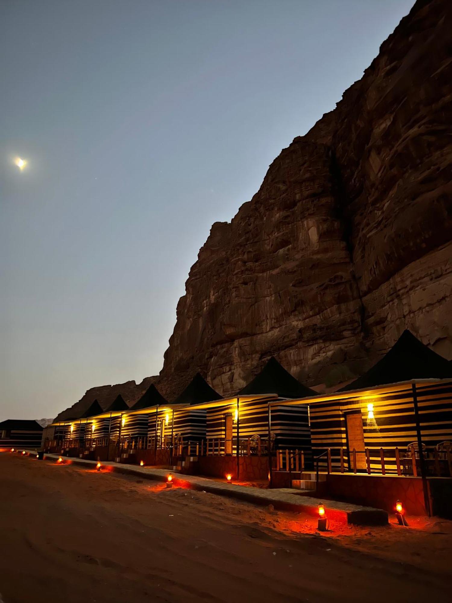 Rum Mountain Luxury Camp Aparthotel Wadi Rum Exteriör bild